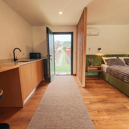 ファームステイ Quinta De Requeixo *