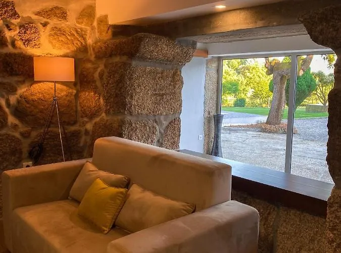 Quinta De Requeixo Farm stay Guimaraes